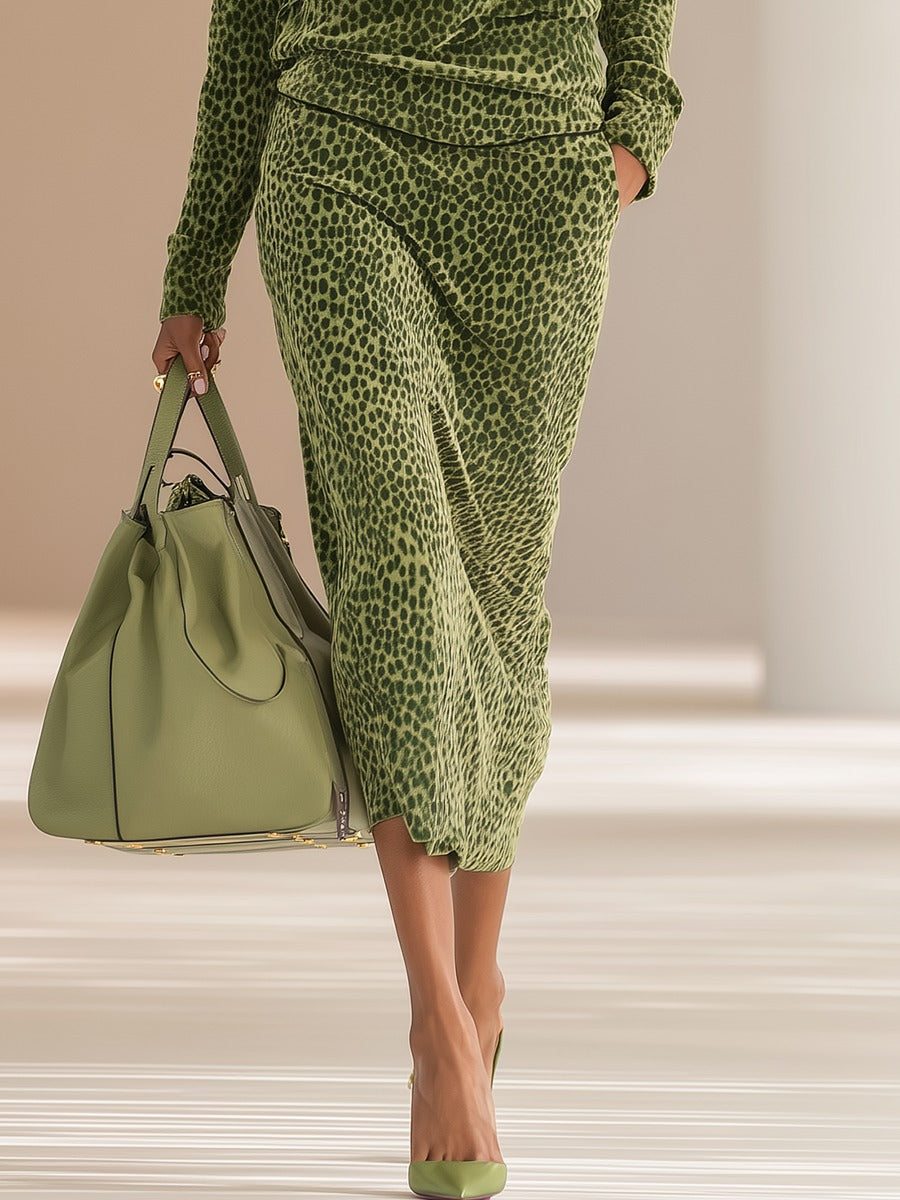 Sports Retro Leopard Print Stand Collar Velvet Top Skirt Set