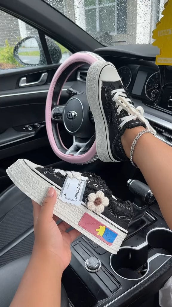 Chic Canvas Sneakers With Decorative Elements - WOOLX