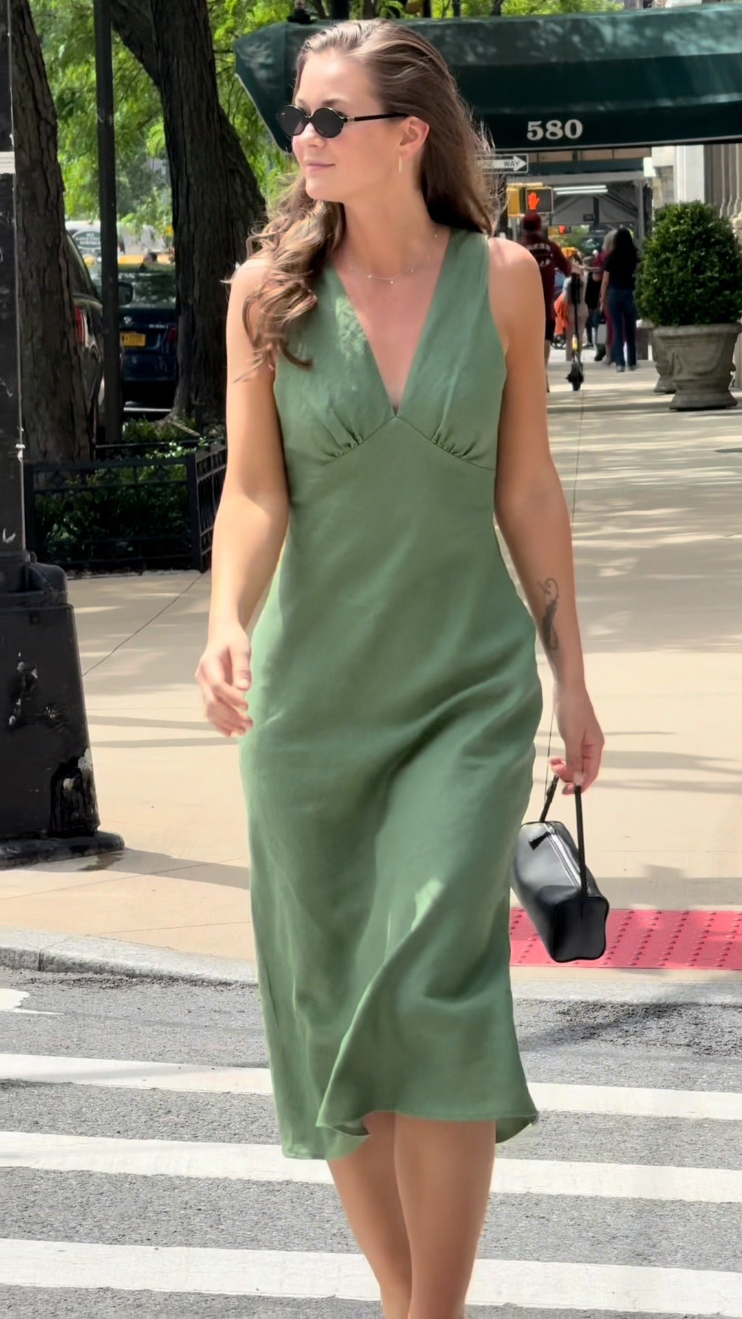 Elegant Green Sleeveless Midi Dress - WOOLX