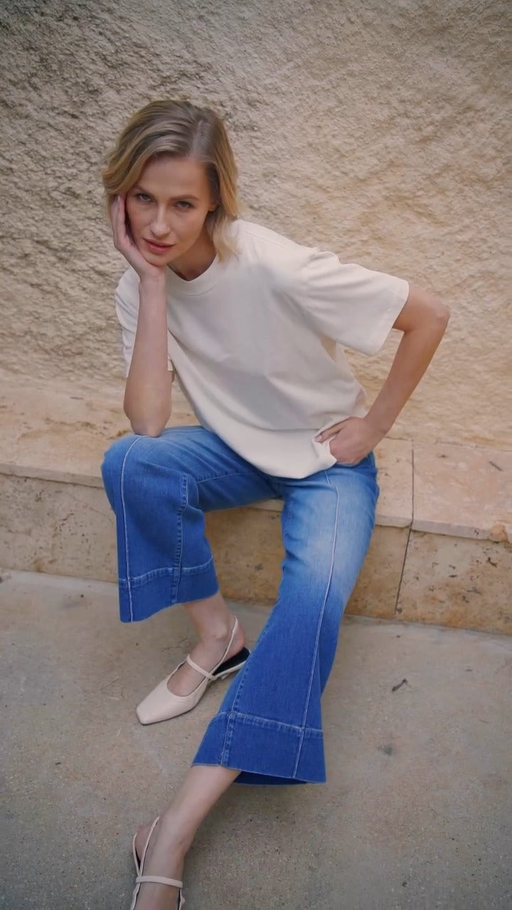 Casual Beige T Shirt And Blue Wide Leg Jeans Set - WOOLX