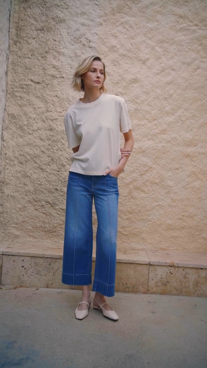Casual Beige T Shirt And Blue Wide Leg Jeans Set - WOOLX