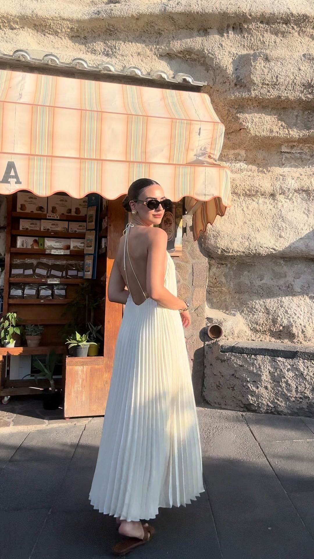 Elegant Off White Halter Pleated Maxi Dress - WOOLX