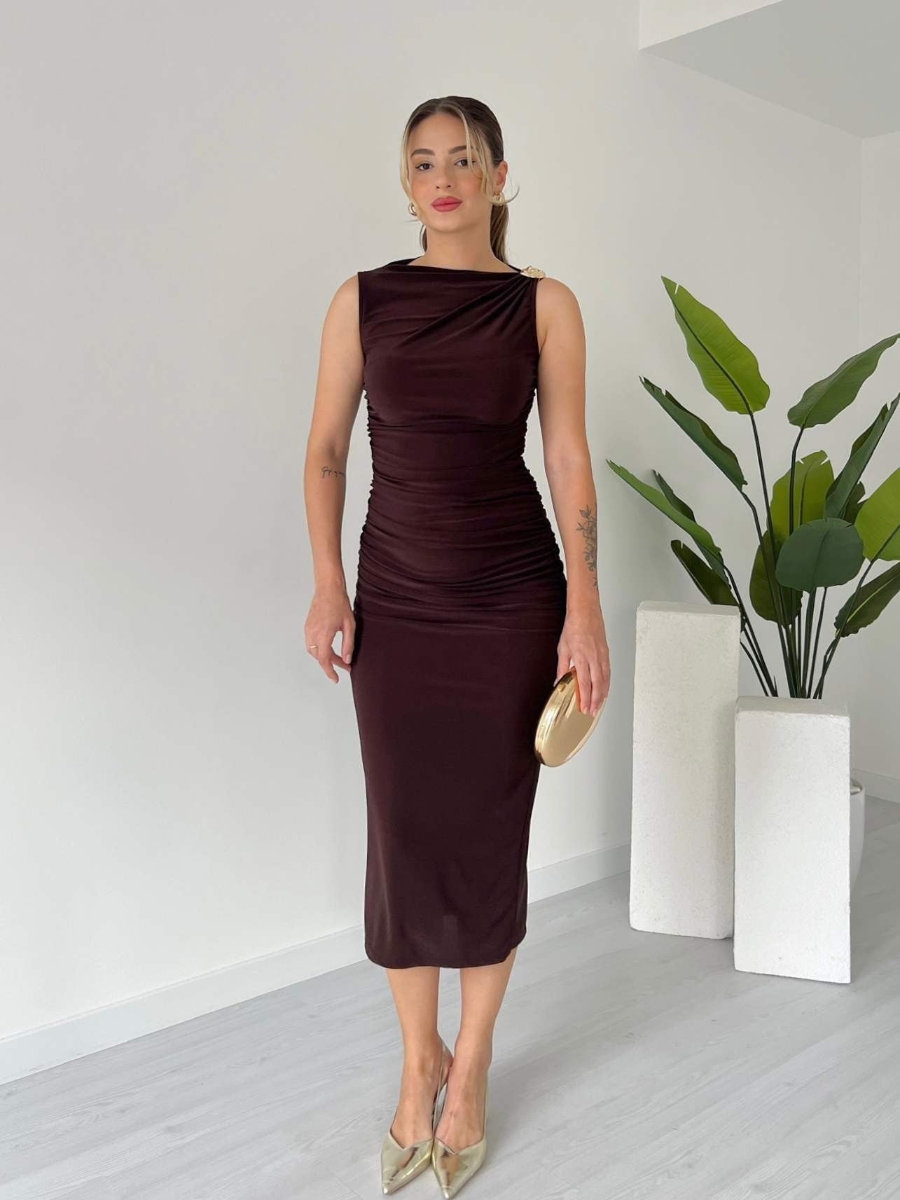 Burgundy Asymmetric Neck Ruched Sheath Midi Dress - WOOLX