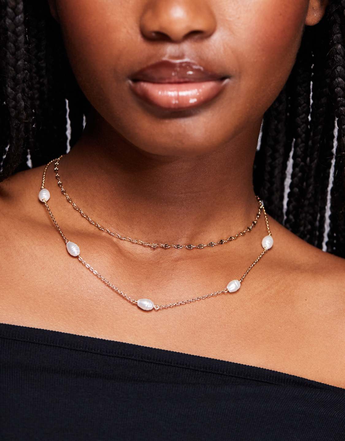 Two Layered Gold Plated Chain Necklace With Freshwater Pearl Accents - WOOLX