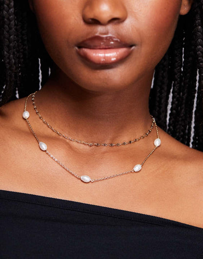 Two Layered Gold Plated Chain Necklace With Freshwater Pearl Accents - WOOLX