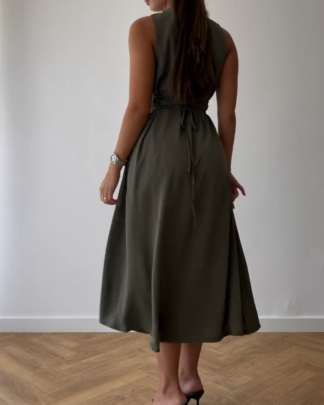 Solid Color Sleeveless Slim Dress - WOOLX