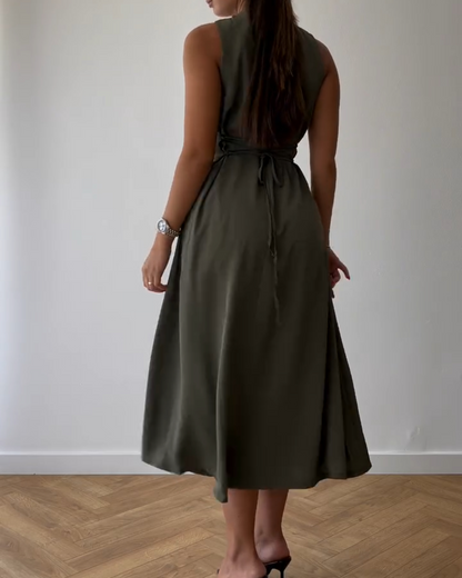 Solid Color Sleeveless Slim Dress - WOOLX