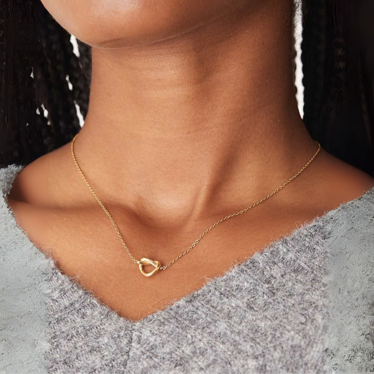 WOOLX DESIGN Waterproof Stainless Steel Necklace With Knot Pendant In - WOOLX